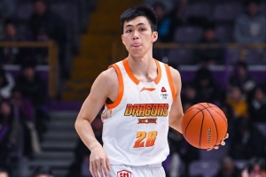 投射失准!庞峥麟11中3&三分5中0 拿到13分2篮板4助攻2盖帽