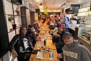 电讯报:德泽尔比组织全队团建活动,希望球员们之间多交流