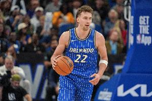 始终没能完全健康!小瓦29分钟11中5 拿到12分4板3助