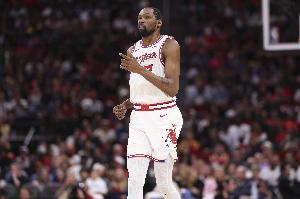 杜兰特:我们当年在雷霆时可没有老将指导 只能彼此支持 边学边打