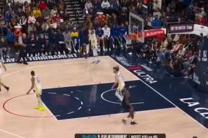 内外开花!马瑟林三分幸运颠进 邓恩反击强攻得手助快船扩大领先