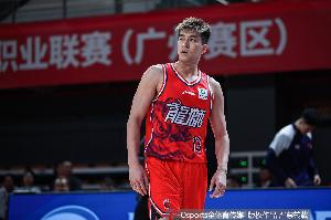 吴庆龙:郭艾伦是十足的“球痴” 他的成功绝非偶然