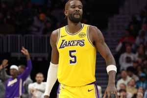 艾顿:打火箭我必须全力冲板 我以前也当过下狗我们必须团结一致