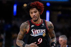 外线有谱!乌布雷半场9中4拿到11分 三分7中3