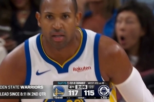 金州救世主！霍福德如有神助三分4连击 率勇士反超比分