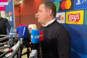 埃贝尔:卡马文加的红牌是完全合理判罚,事后再辩解没有任何意义