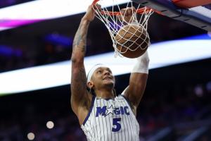 你什么状元?班凯罗附加赛送灾难表现 狂投22球仅得18分还有6失误