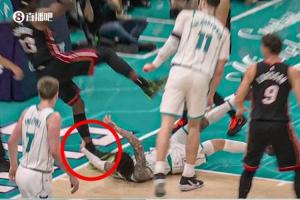 三球两次拉拽自己是巧合？热巴：我们没恩怨 不知道他在想什么