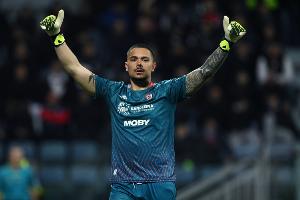 全市场：热刺对维卡里奥要价不低于2500万欧，国米考虑卡普里莱