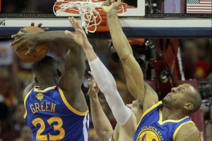 名嘴：追梦是非中锋球员里最好的防守者之一 伊戈达拉算吗