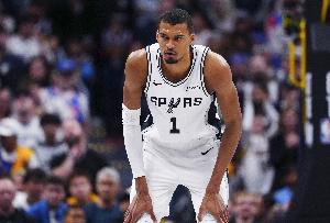 名记晒投票详情：文班亚马MVP+DPOY+一阵+一防 弗拉格最佳新秀