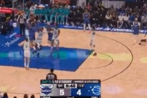 先声夺人！班凯罗开场连续强攻得手 防守端送遮天大帽