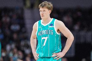 黄蜂主帅：希望克尼佩尔提升个人领导力 更自信地在关键时刻发声