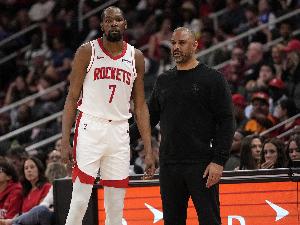 乌度卡：对公众来说KD是赛前临时缺阵 我们有准备演练了很多阵容