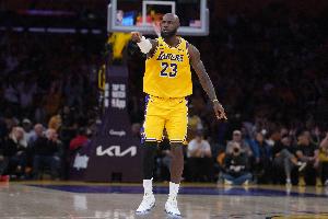 Skip：我由衷地为詹姆斯感到高兴 他今晚的表现简直太棒了