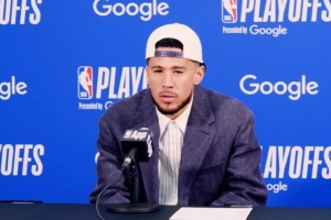 【完整版】布克：卫冕冠军并非浪得虚名 需减少失误并打得更果断